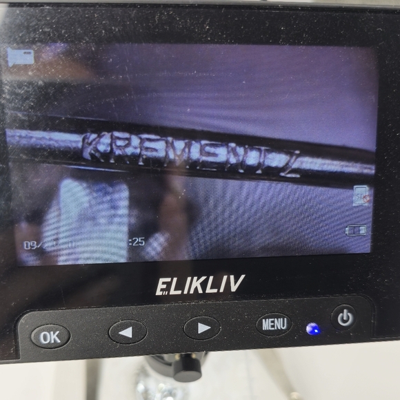 Vintage Krementz Silver-Tone Floral Brooch with Blue Rhinestones 1.5" Oval Pin - Picture 3 of 13